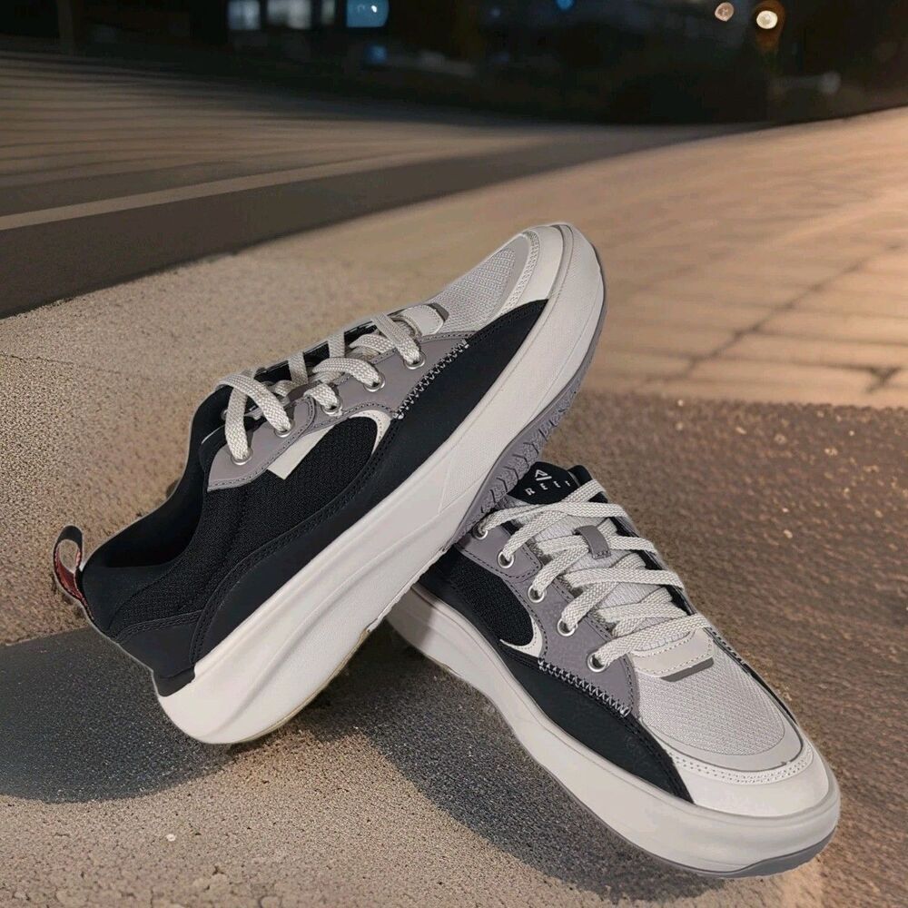 Reef Fanning Men's 9.5 Black Silver Mesh Sneakers Bottle Opener Sole Low Top